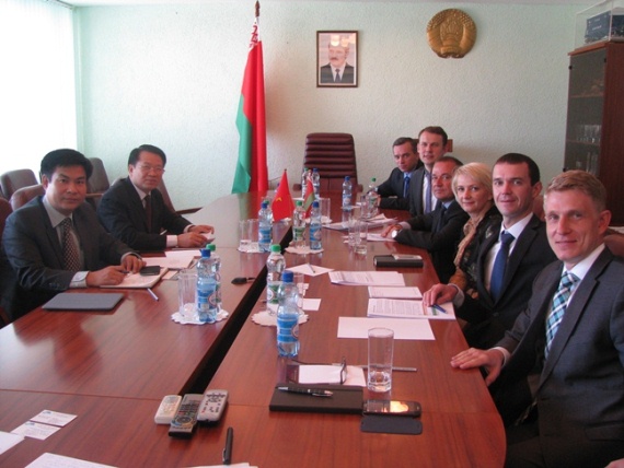 Tổng giám đốc Apromaco tham dự Khóa họp thứ 10 Ủy ban Liên chính phủ Việt Nam – Belarus .